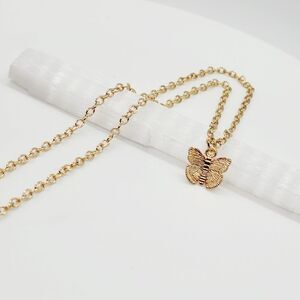 Fashion Cute New Gold Petite Butterfly Necklace Ladies Cute